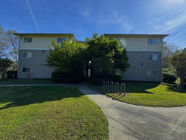 Building Photo - 303 Smith Level Rd