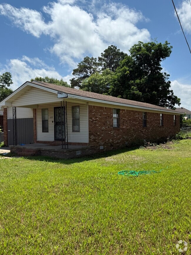 Building Photo - 1235 Harrell Rental