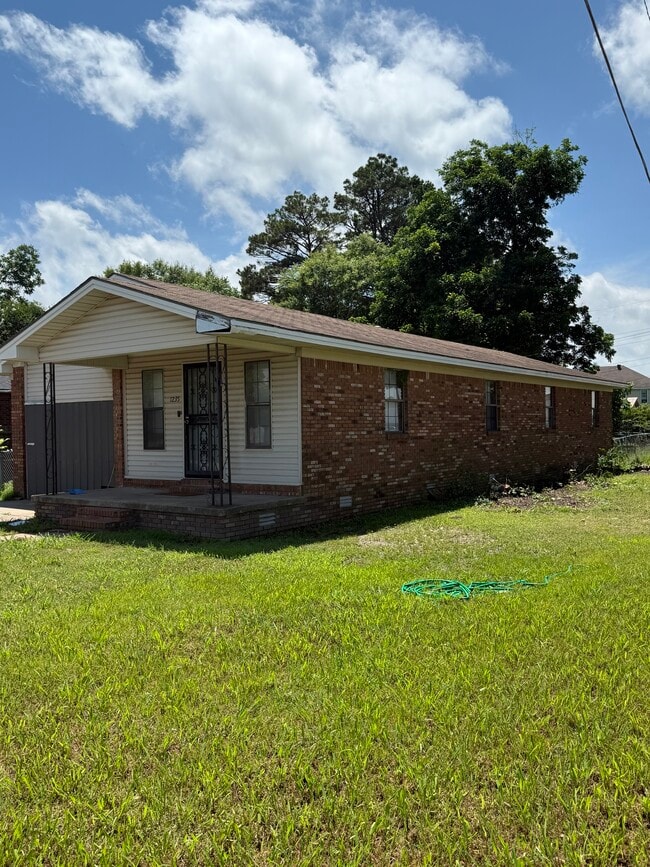 Building Photo - 1235 Harrell Rental