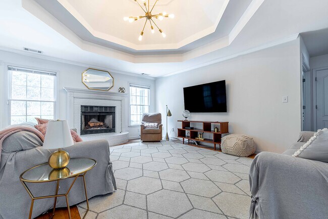 Photo - 630 Georgian Hills Dr