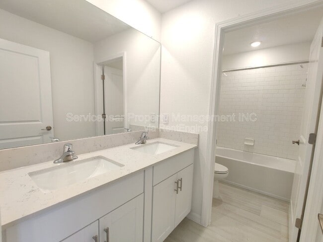 Photo - 22279 Storybook Cabin Wy