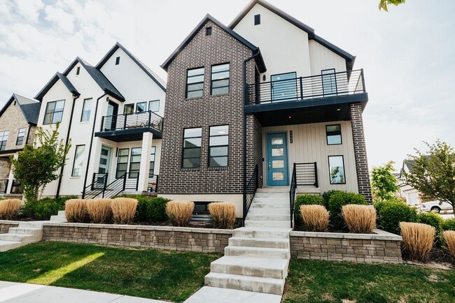 Building Photo - Stunning 4 Bedroom Home in Lehi with Great Amenities!