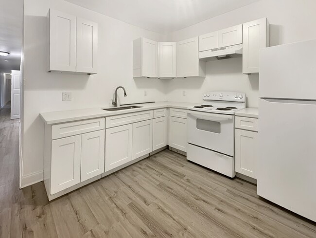 Photo - 2423 Magnolia St