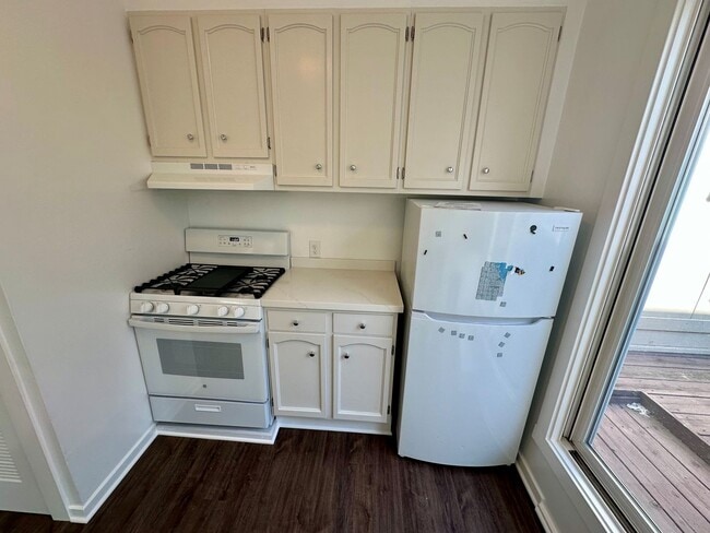 Photo - 2112 Lombard St Unit 2112