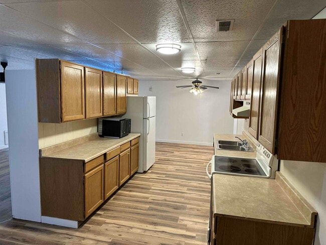 Photo - 1600 Curtis Ave Unidad 4