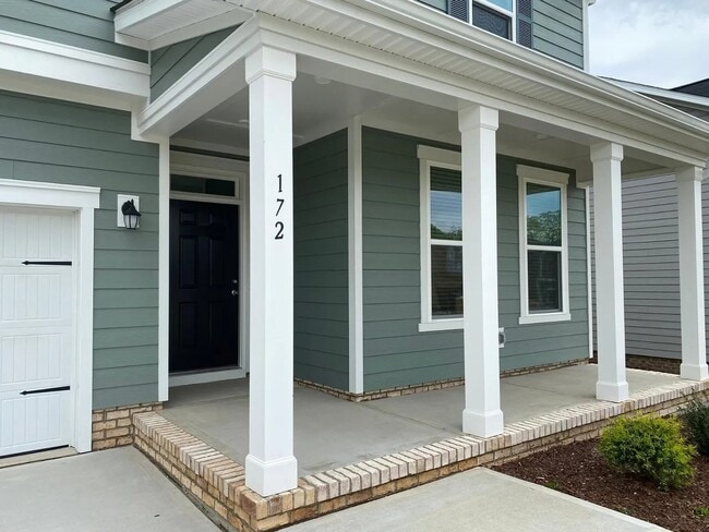 Photo - 172 Potomac River St