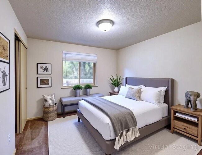 Building Photo - 2107 Willows Rd