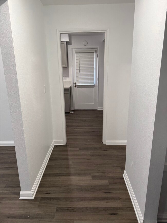 Photo - 41041 Alder Ave