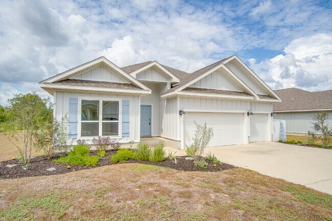 Building Photo - Deer Run 4-Bedroom Rental with 3-Car Garag...