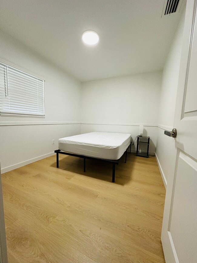 Photo - 4611 N Eddy Dr