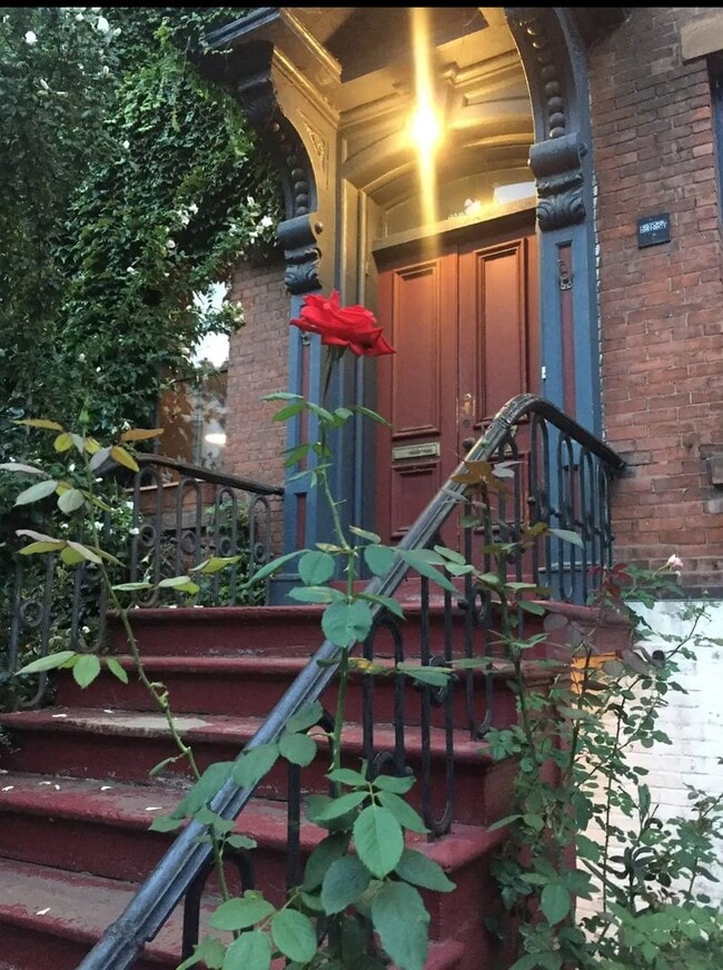 Photo - 17 Court St Apartment Unit Second Floor