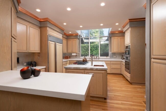 Photo - 1162 Barroilhet Ave