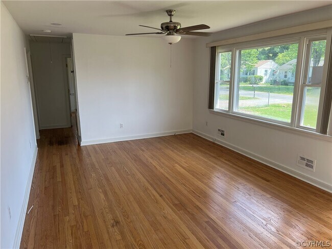 Photo - 5620 Heywood Rd
