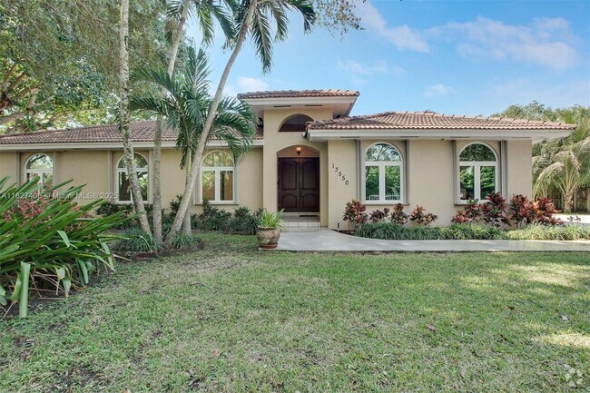 Building Photo - 13550 SW 82nd Ave Rental