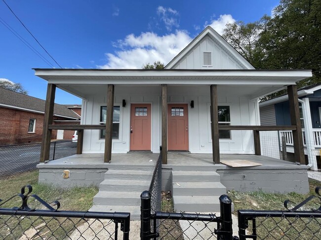 Photo - 1131 Garfield St