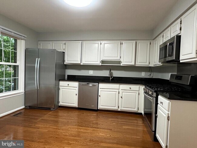 Photo - 10152 Village Knolls Ct