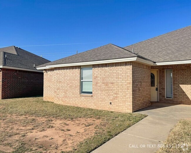 Building Photo - 3 bed, 3 bath with large back yard! Rental