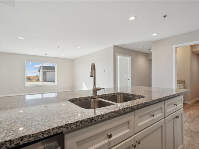 Photo - 7068 Crosvik Ct Unit Apt 6