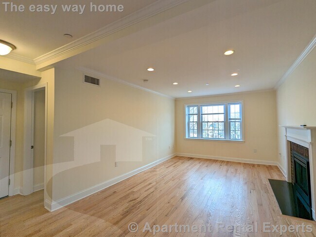 Building Photo - 55 Langdon St Rental