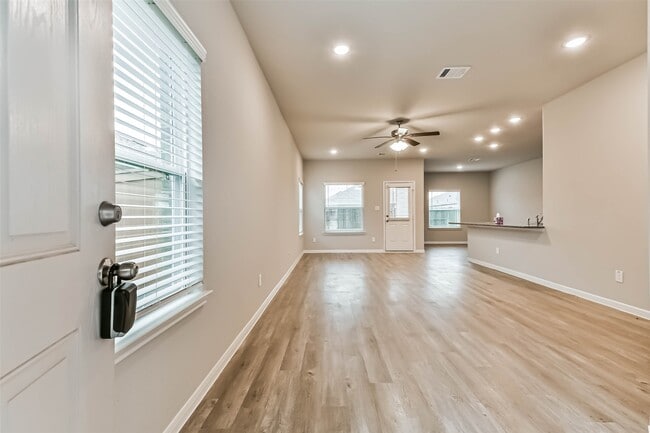 Photo - 2127 Port Jackson Dr