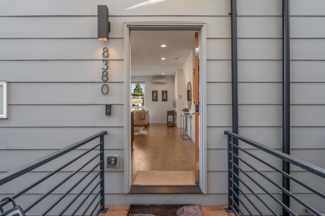 Photo - 8380 Loyal Way NW