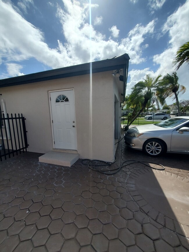 Building Photo - 11470 SW 180th St