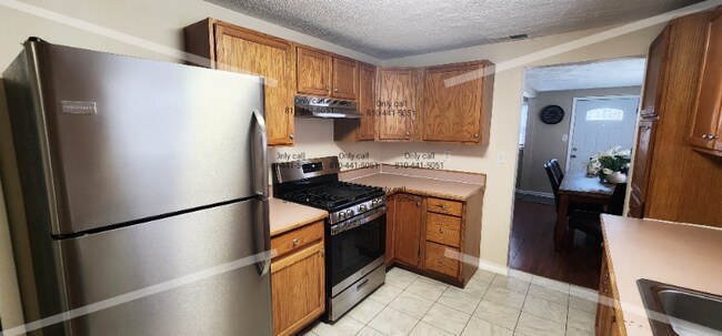 Photo - 21218 Clinton Twp