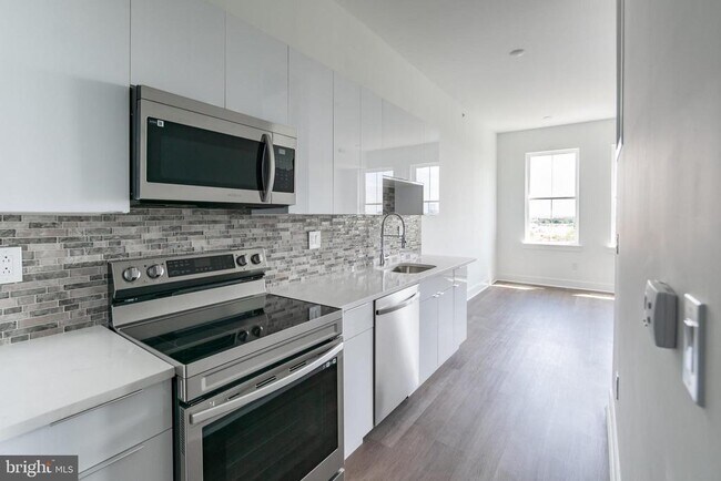 Photo - 813 N Broad St Unit 102