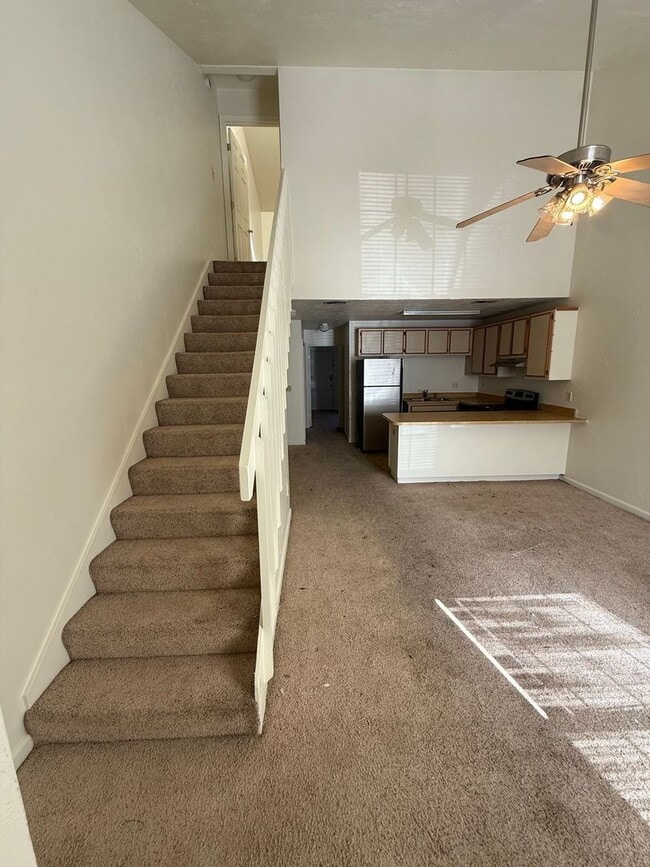 Building Photo - Sun-Filled 2/2 with Stainless Appliances & New Carpet