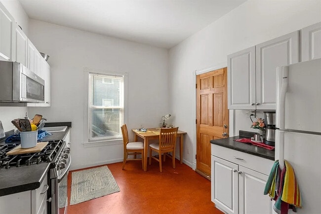 Photo - 32 Richardson St