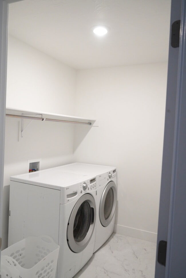 Photo - 1396 N 1780 E