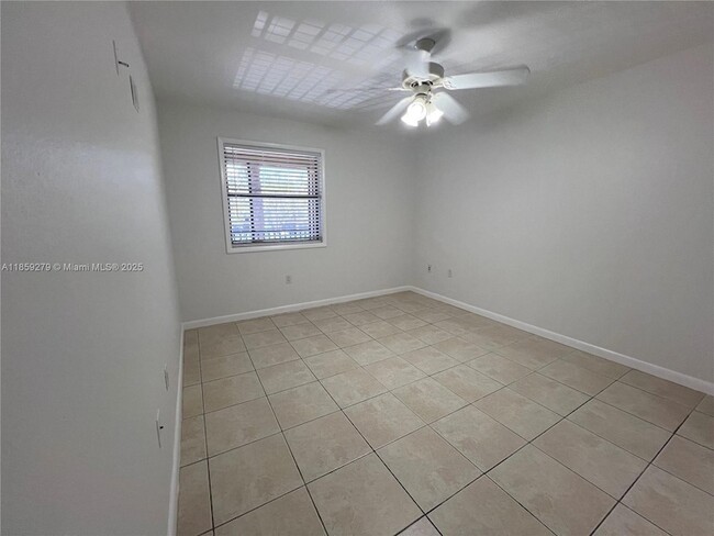 Photo - 15591 SW 105th Terrace Unidad 522
