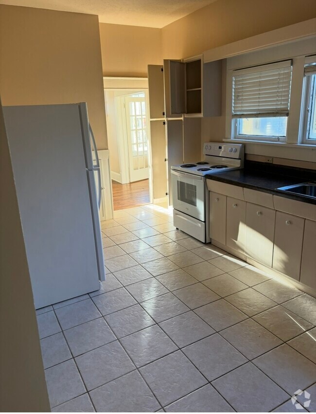 Building Photo - 103 E 8th Ave Rental