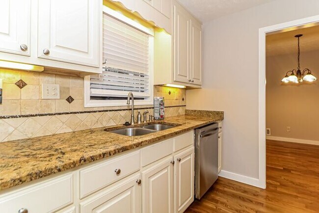 Photo - NEWLY RENOVATED, Fenced Yard!