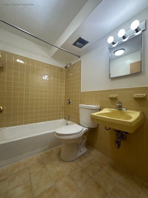 Photo - 362 Centre St Unit 7