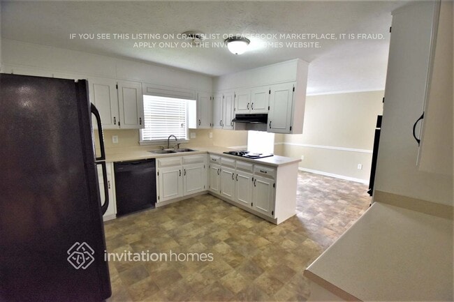 Photo - 207 Rennes Ct