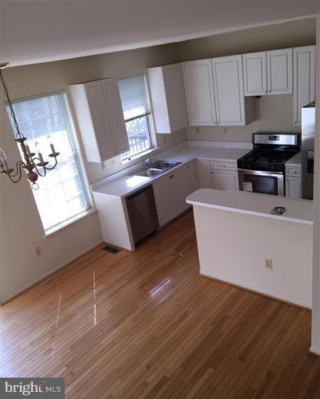 Photo - 47665 Comer Square