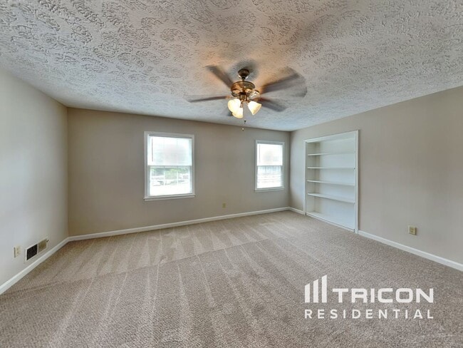 Photo - 414 Breezy Dr SW