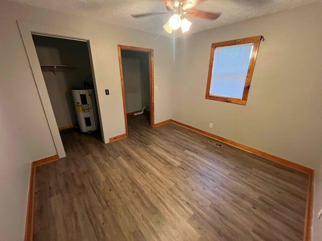 Photo - 4217 Snake Rd