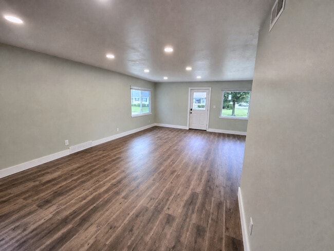 2514 Ingleside Dr