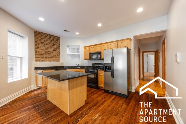 Building Photo - 1010 N Kedzie Ave Unit 1