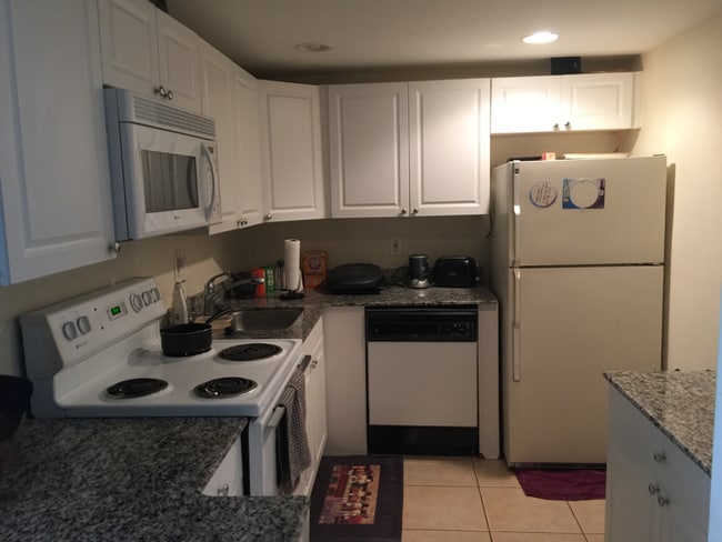 Photo - 470 NW 20th St Unidad 115