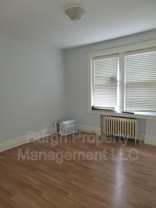 5512 Centre Ave Unit 6