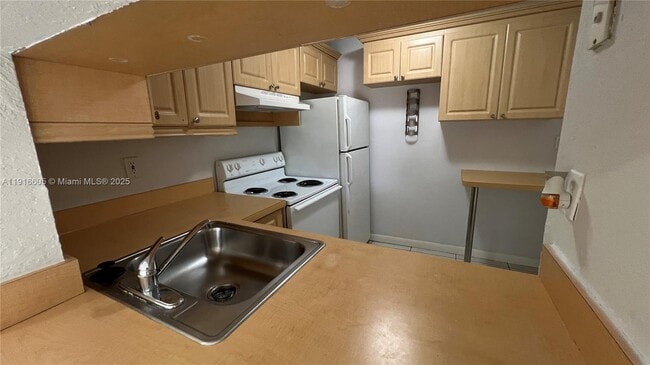 Photo - 9350 Fontainebleau Blvd Unit 308