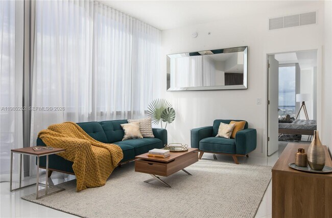 Photo - 851 NE 1st Ave Unidad 3402