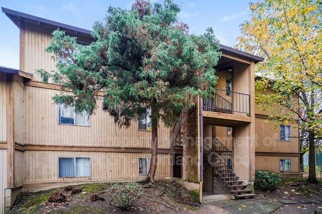 Photo - 14128 NE Sandy Blvd