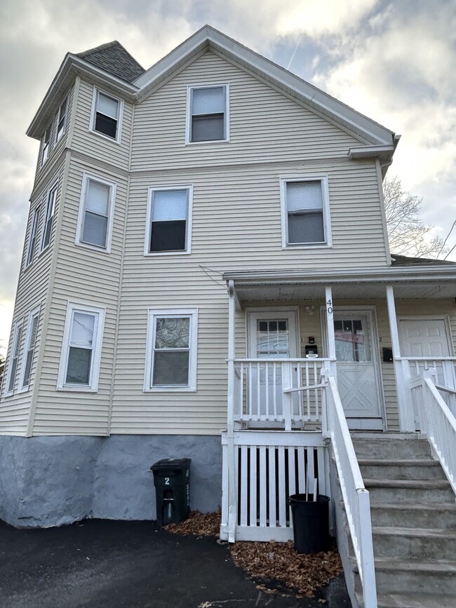 Building Photo - 40 Hurd St Unit #2 Rental