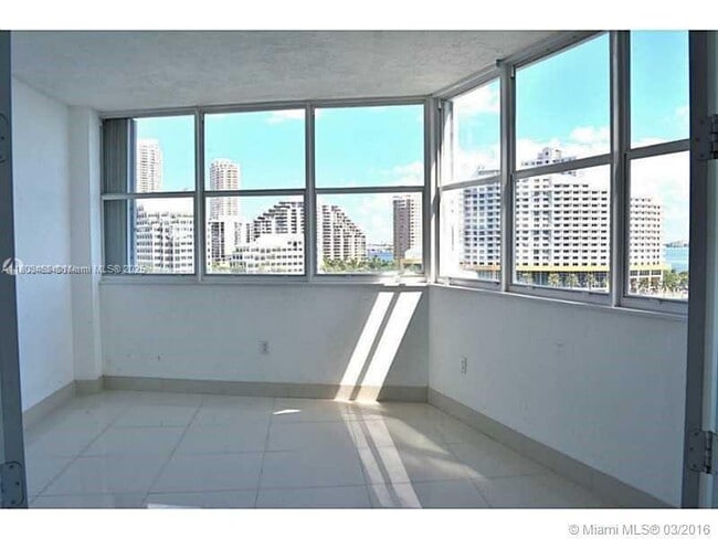 Photo - 905 Brickell Bay Dr Unit 1030