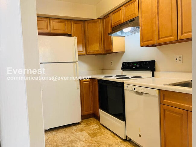 Photo - 9713 Hagel Cir Unit B