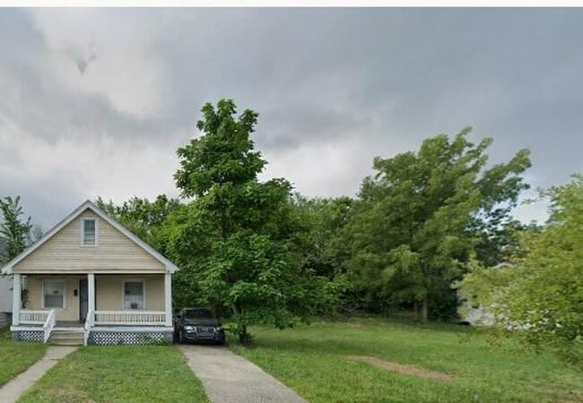 Building Photo - Completely Remodeled Single-Family Home!